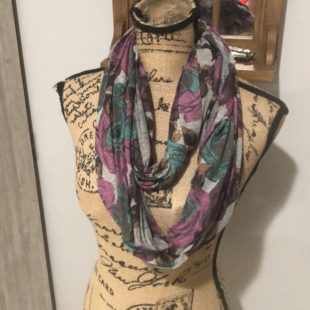 Juicy couture rose scarf